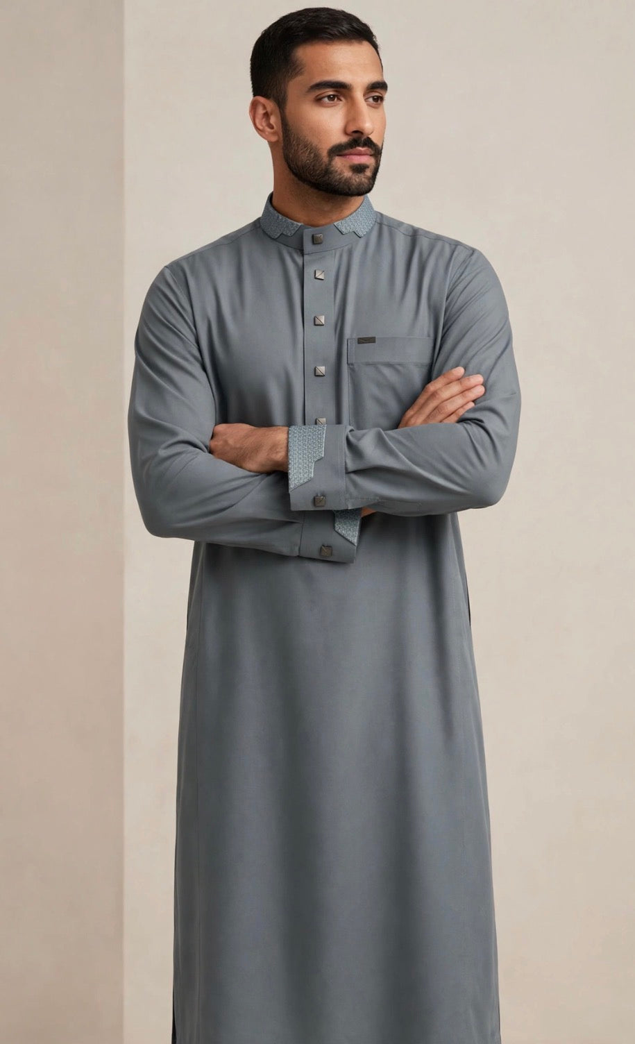 Qamis Al Haramain vert bouteille - détail du tissu