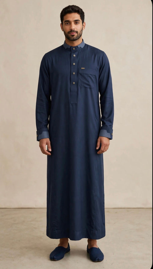Qamis Al Haramain bleu marine - porté