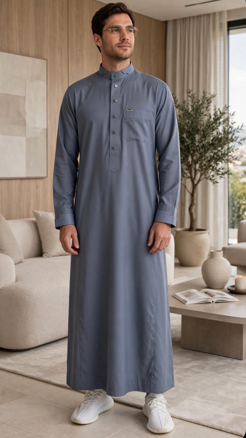 Qamis Al Haramain bleu grisé - porté