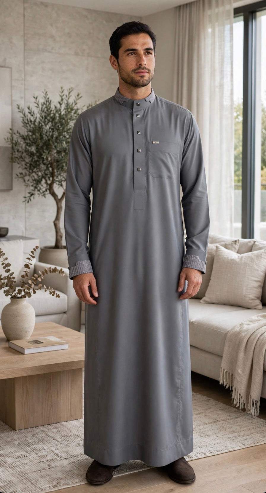 Qamis Al Haramain gris foncé - porté